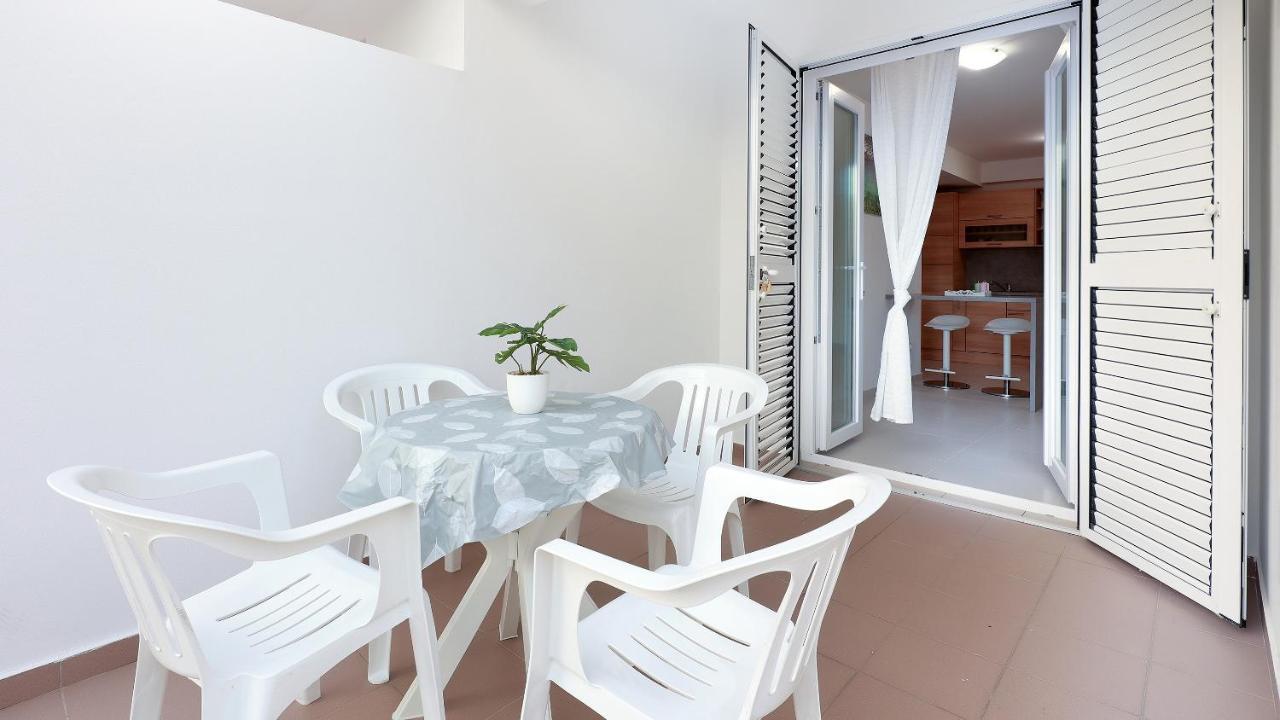 Apartments Tomy نوفاليا المظهر الخارجي الصورة