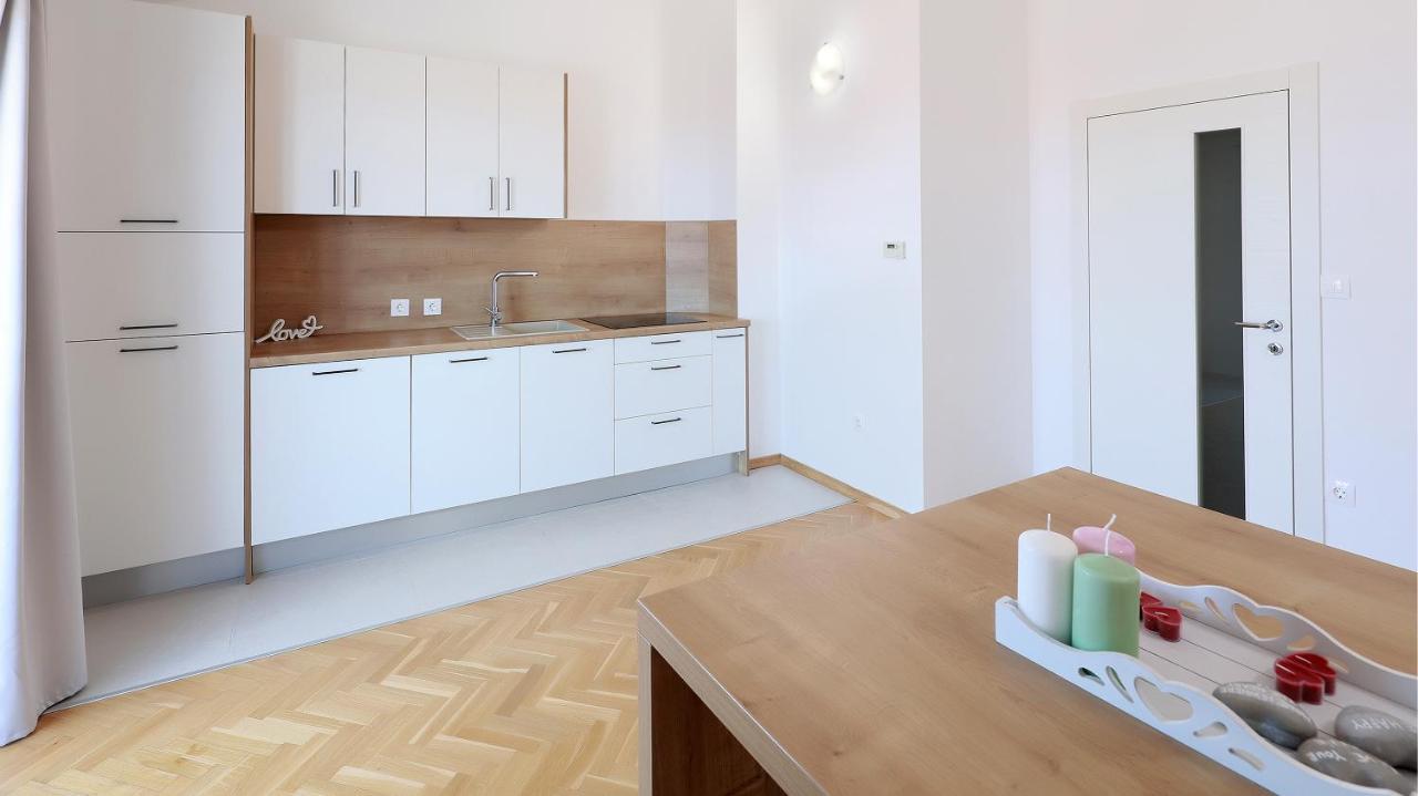 Apartments Tomy نوفاليا المظهر الخارجي الصورة